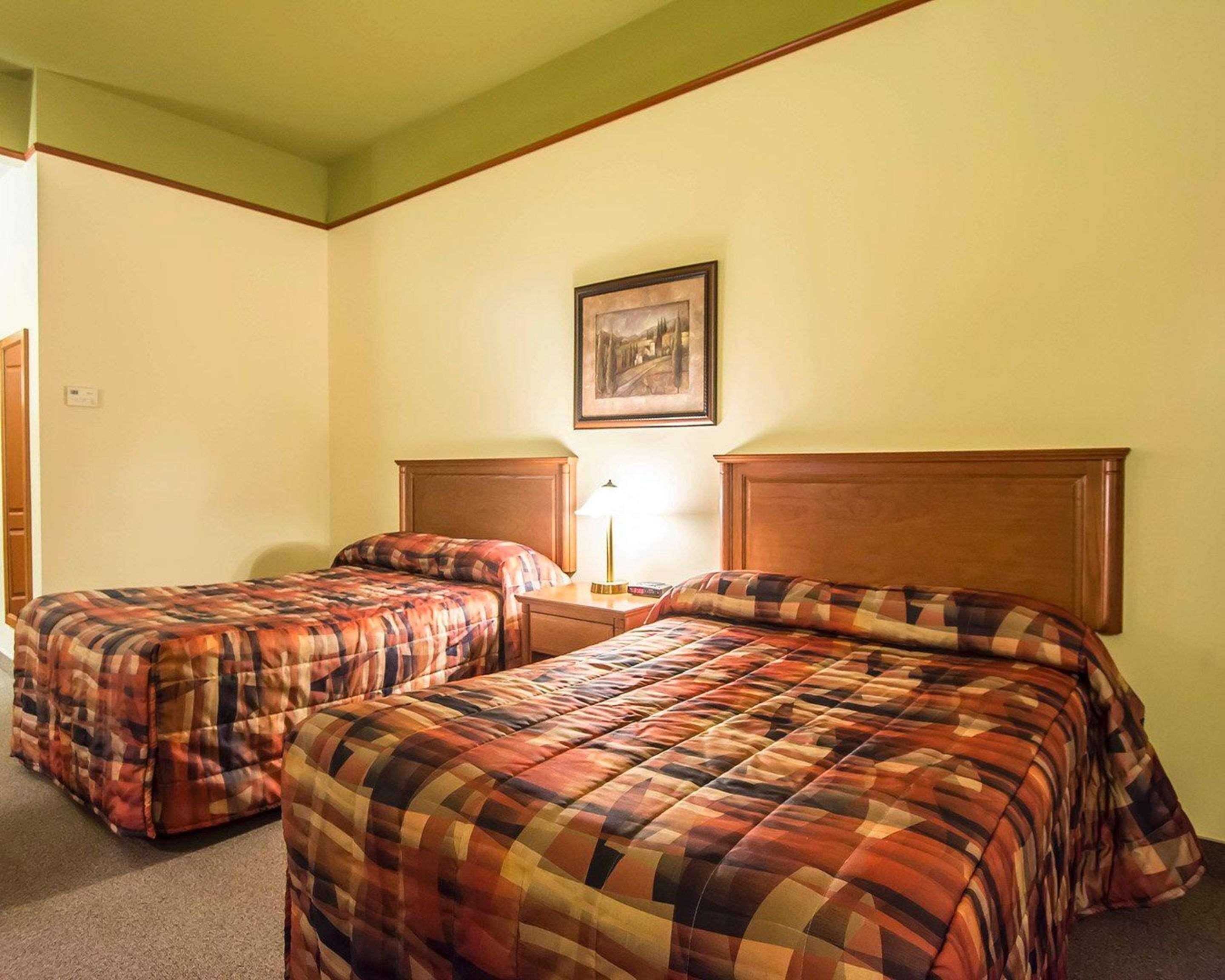 Econo Lodge Montmagny Esterno foto
