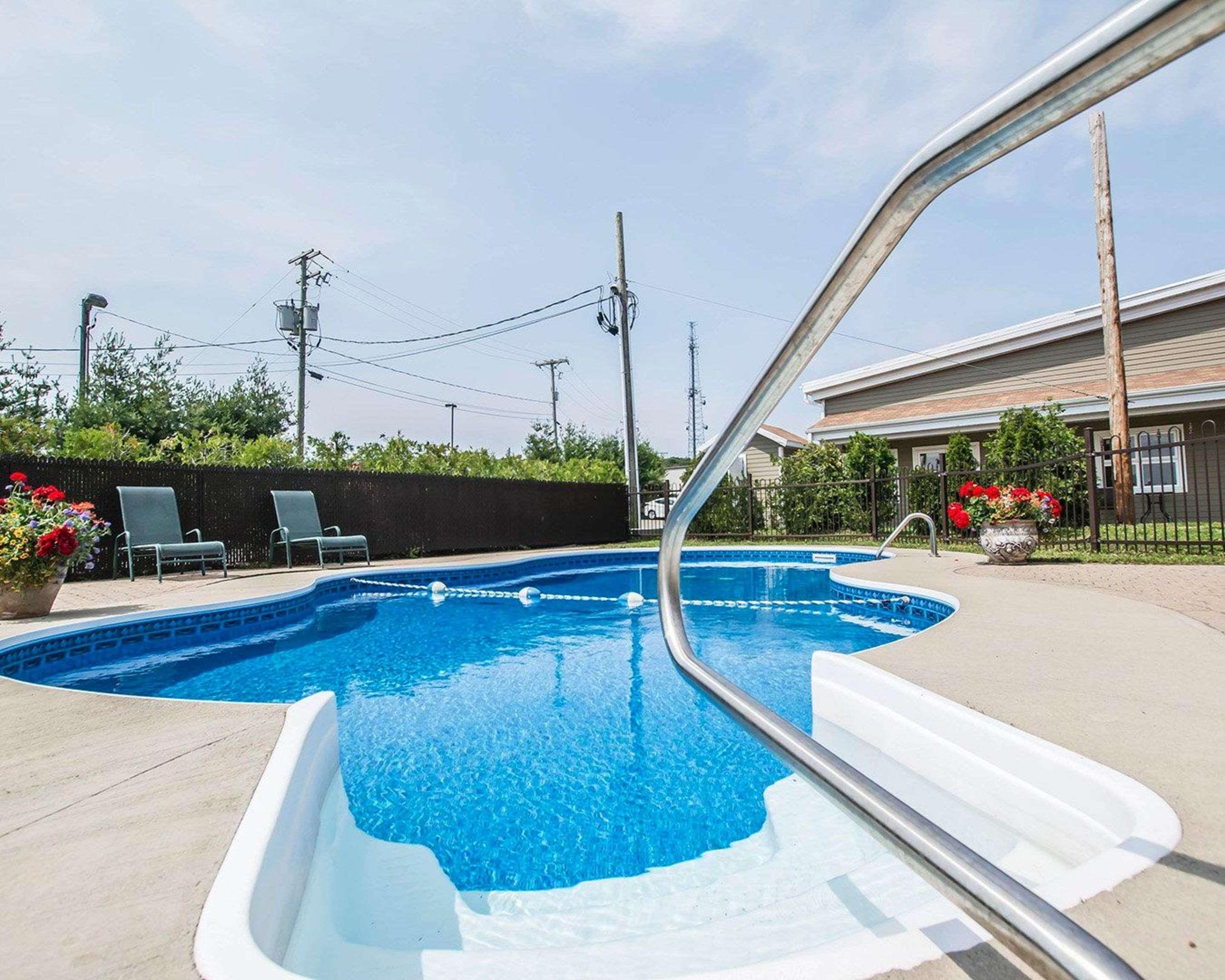 Econo Lodge Montmagny Esterno foto