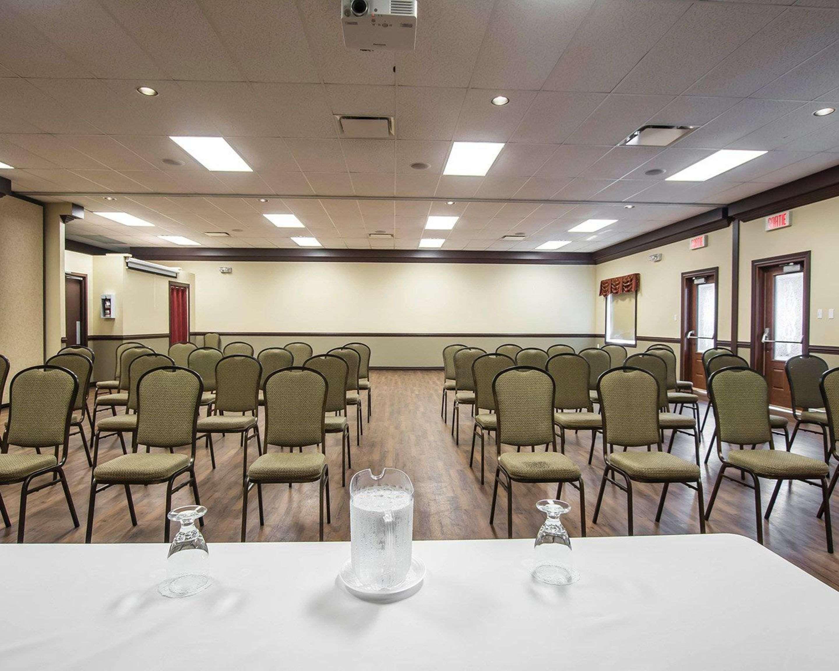 Econo Lodge Montmagny Esterno foto