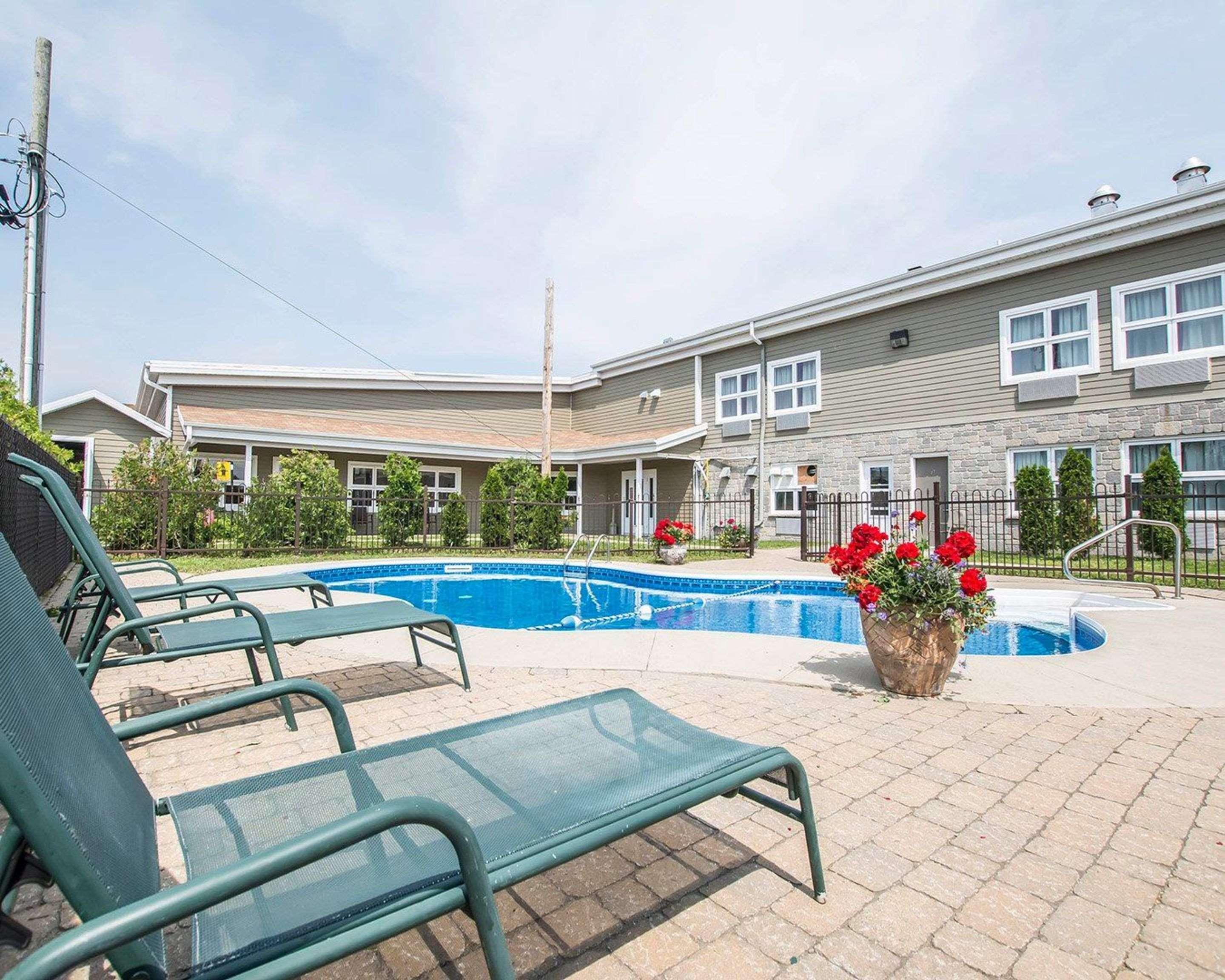 Econo Lodge Montmagny Esterno foto