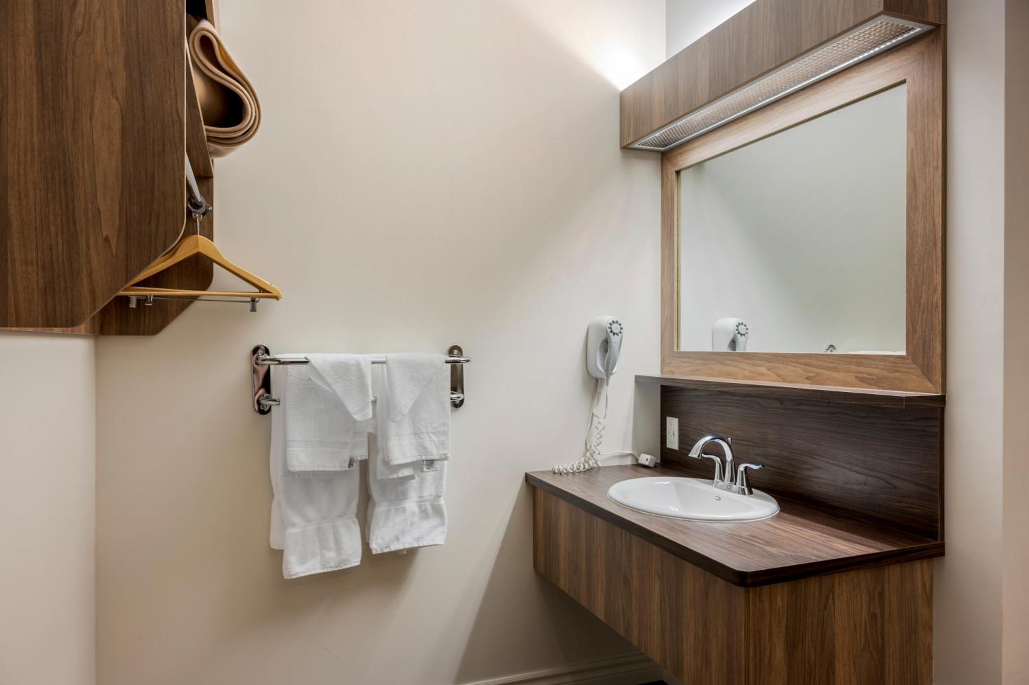 Econo Lodge Montmagny Esterno foto